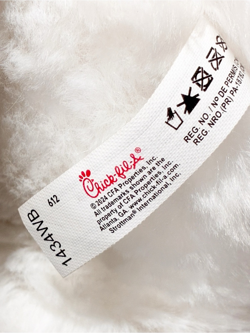 2010 Chick-Fil-A Cow Plush Eat More Chikin Chicken Large 18” Official Chickfila - Picture 3 of 3
